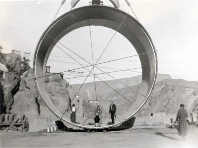 Hoover Dam construction